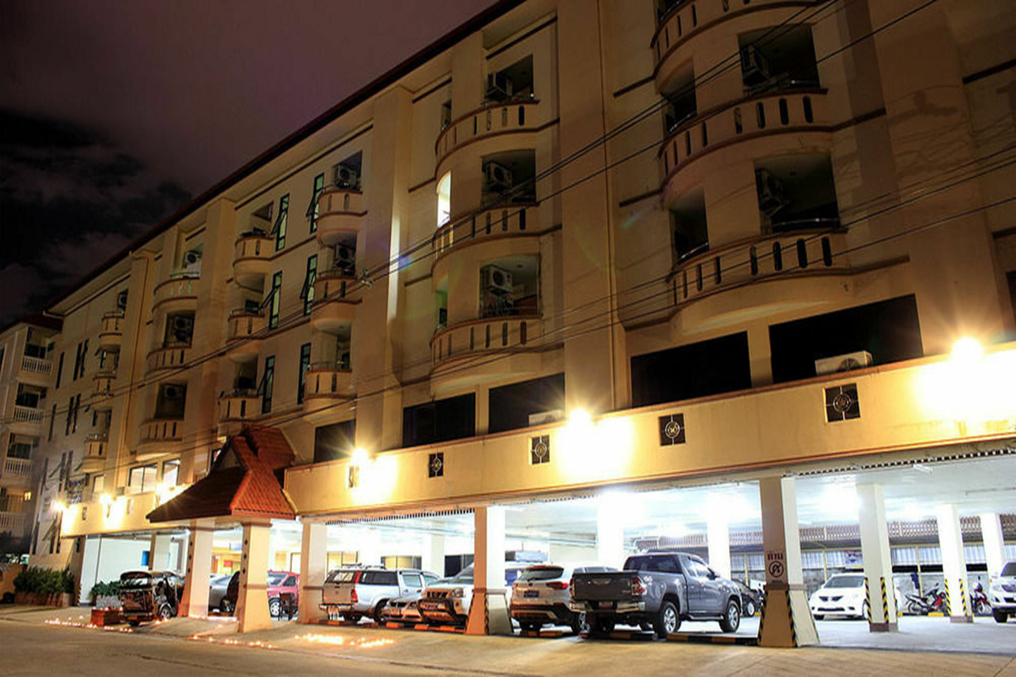 צ'יאנג מאי Bp Grand Hotel מראה חיצוני תמונה